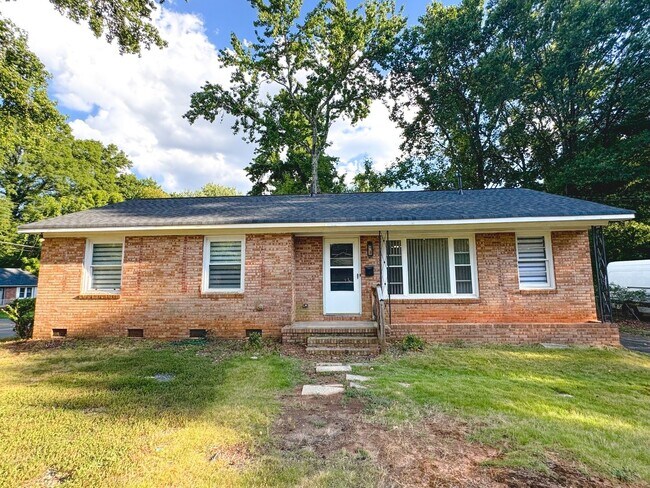Foto del edificio - Newly Renovated 3BR/2BA Home in Charlotte ...