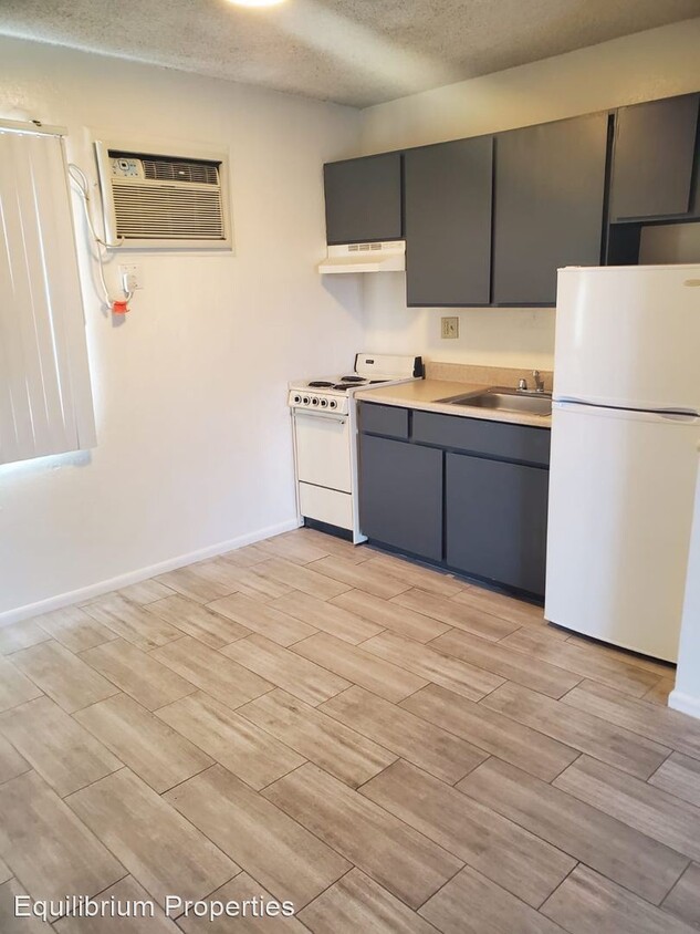 Foto principal - 6590 E Golf Links Rd