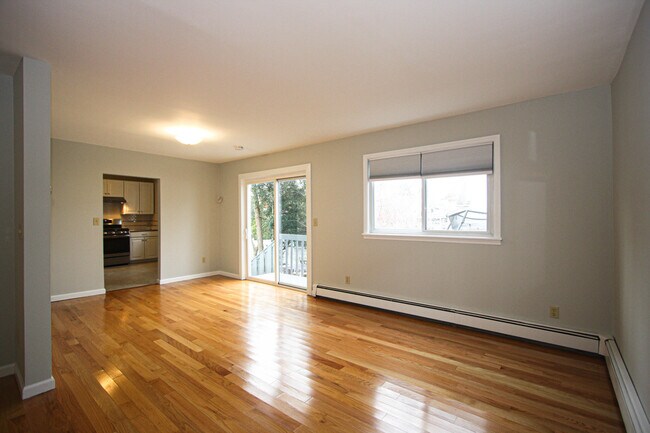 Building Photo - 182 Nelson Ave