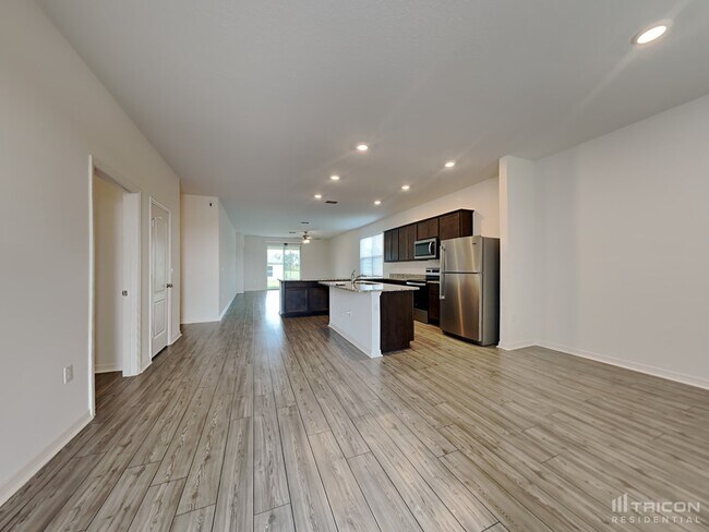 Building Photo - 4450 Horse Creek Ln