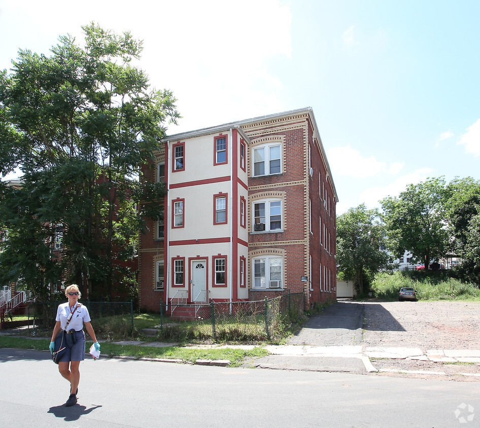 Primary Photo - 42 Silver St