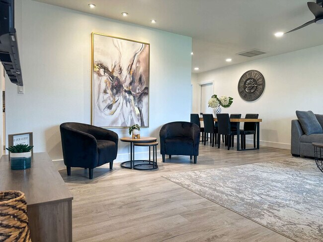 Foto del edificio - 1311 Cypress Ave