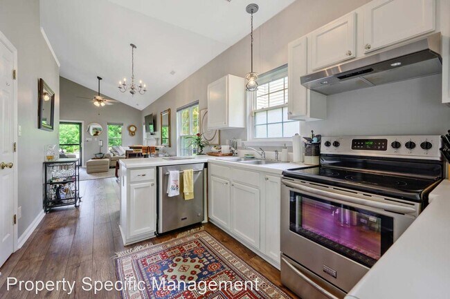 Foto del edificio - 2 br, 2 bath House - 200 Highgate Circle
