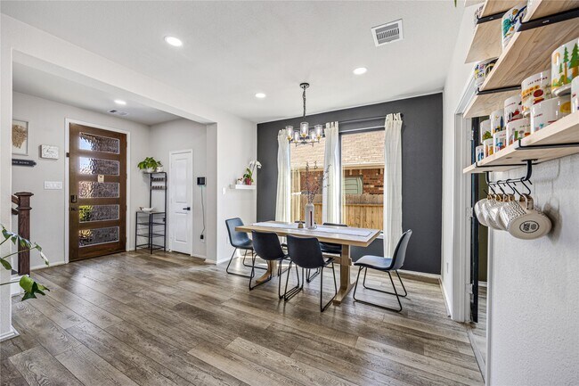 Foto del edificio - 20323 Rainflower Bay Ln