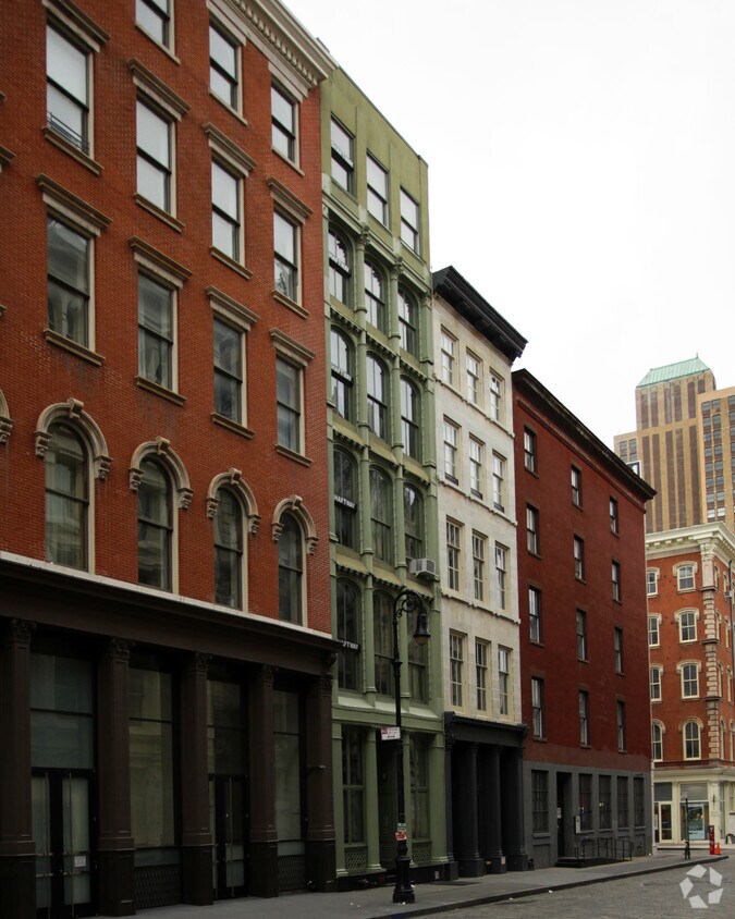 Building Photo - 18 Mercer St