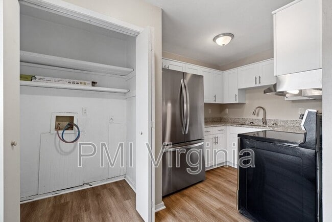 Foto del edificio - 4225 Schooner Trail