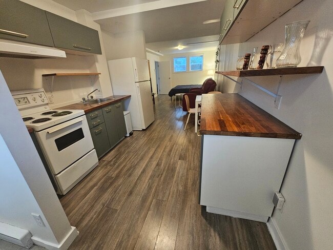 CUISINE - 3476 Rue Sherbrooke E