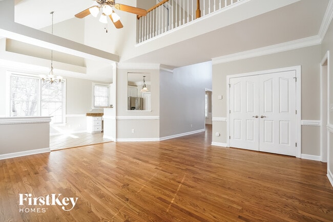 Building Photo - 311 Lucas Park Dr