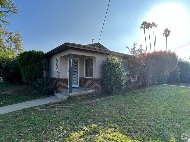 Building Photo - 13900 Burbank Blvd