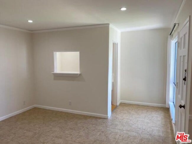 Building Photo - 5784 Corbett St