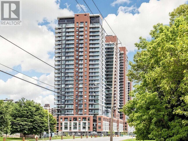 Building Photo - 4010 Eglinton Ave W