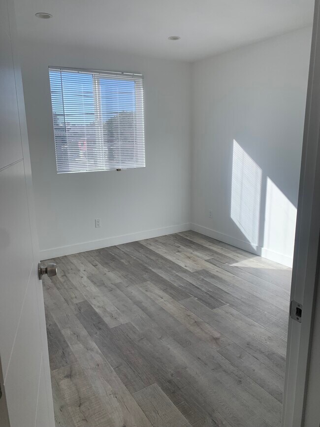 Bedroom - 5506 Camellia Ave