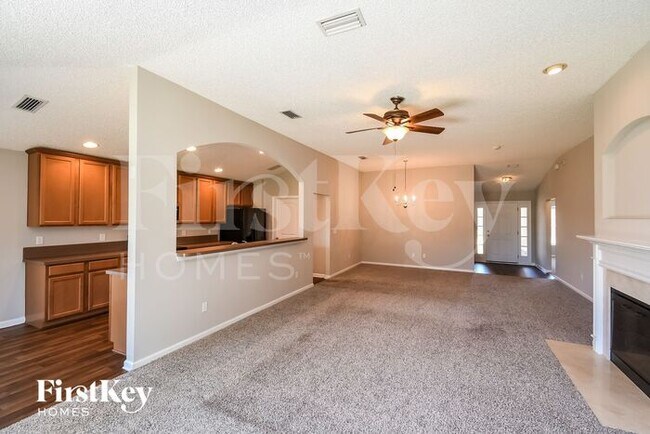 Building Photo - 6446 Silk Leaf Ln