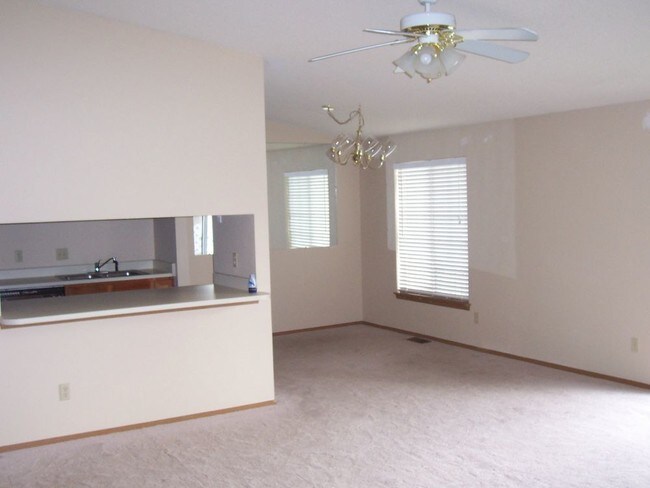 Building Photo - 9147 W Cedar Dr