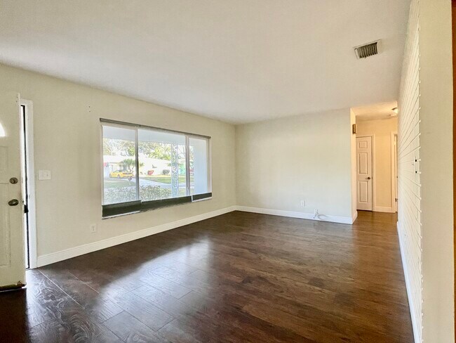 Foto del edificio - 1732 Bellemeade Dr