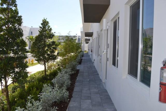 Foto del edificio - 6416 NW 102 Court #110 Doral, FL 33178