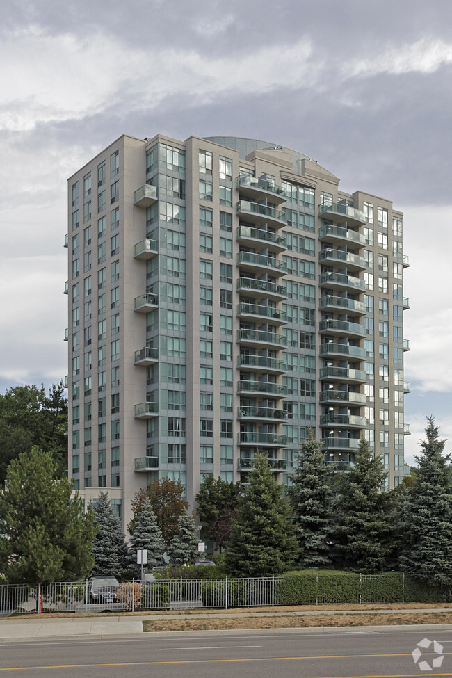 Primary Photo - Parkway Place