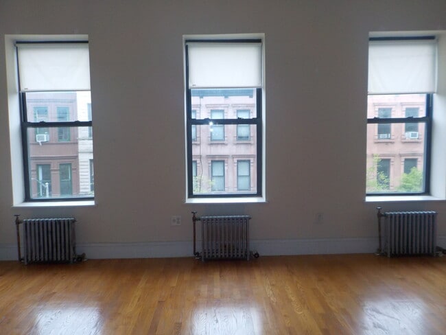 Livingroom - 147 W 119th St