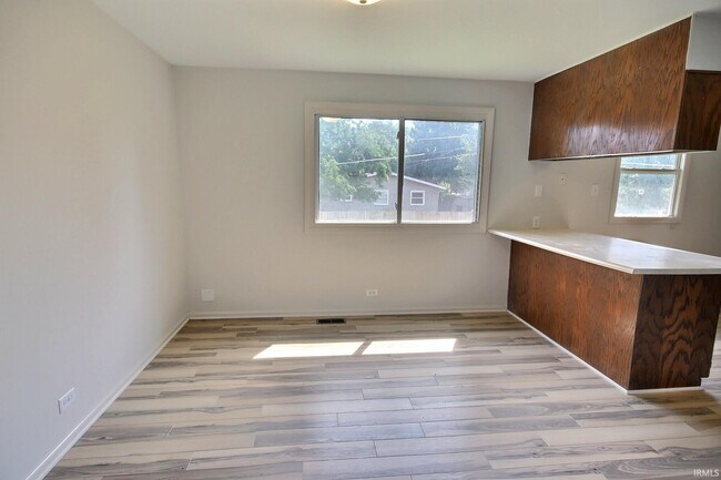 Foto del edificio - 1627 Shannon Dr