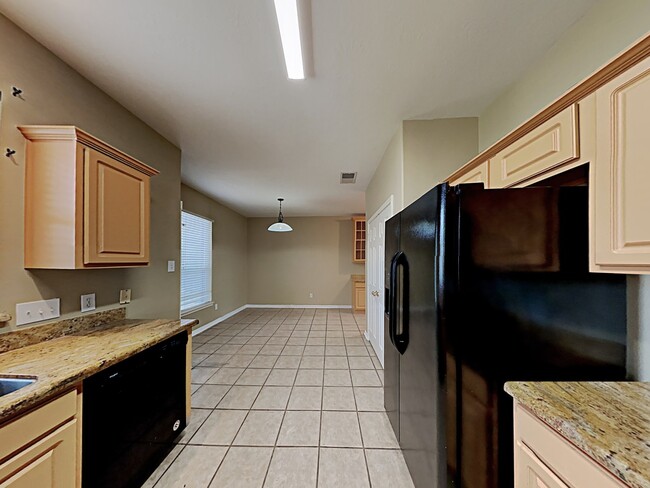 Foto del edificio - 411 Cedar Point Dr