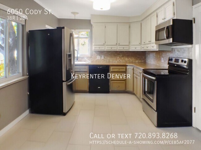 Foto del edificio - 3BD, 2BA Mid-Century Modern Home with Bonu...