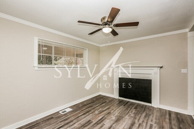 Foto del edificio - The living is easy in this 3 bedroom, 2 ba...