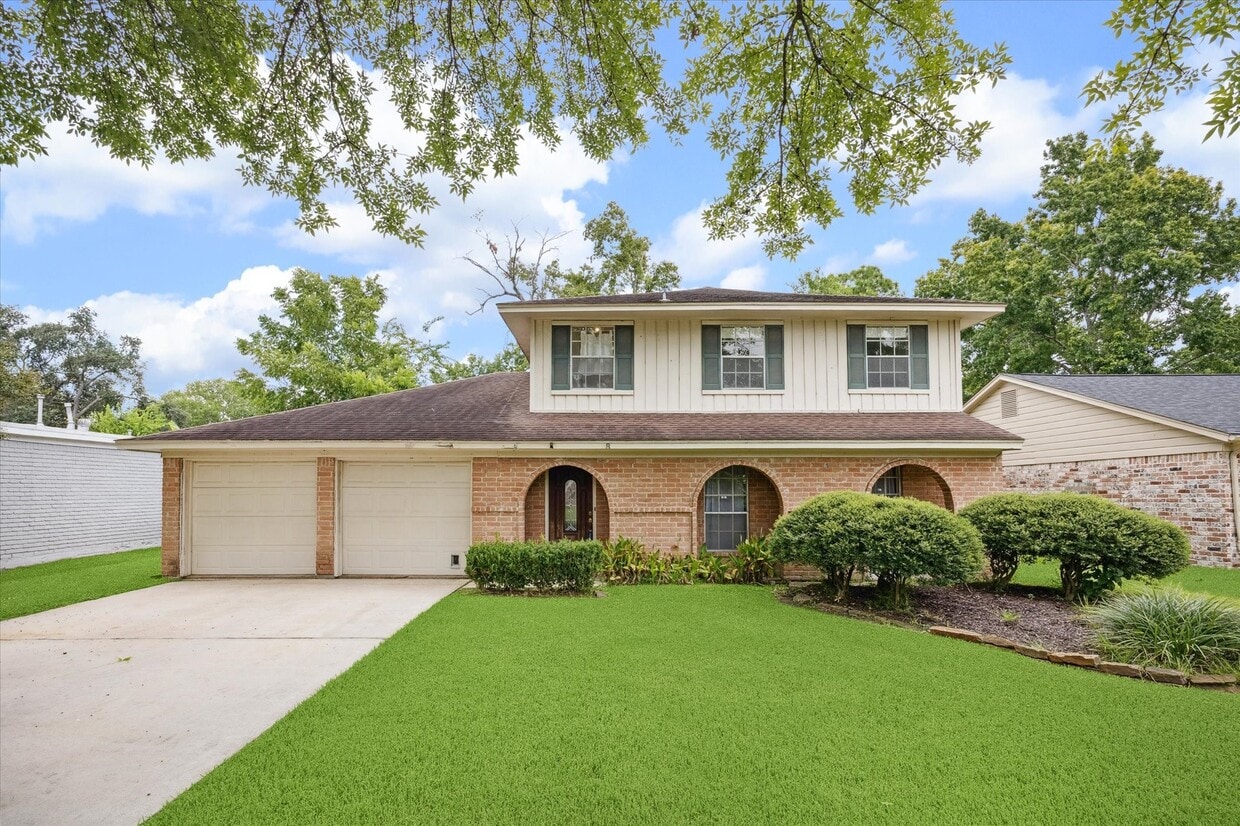 Foto principal - 12710 Westleigh Dr