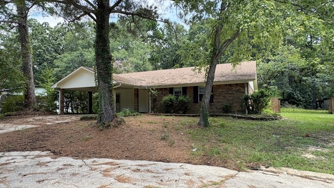 Building Photo - 119 Sparks Dr