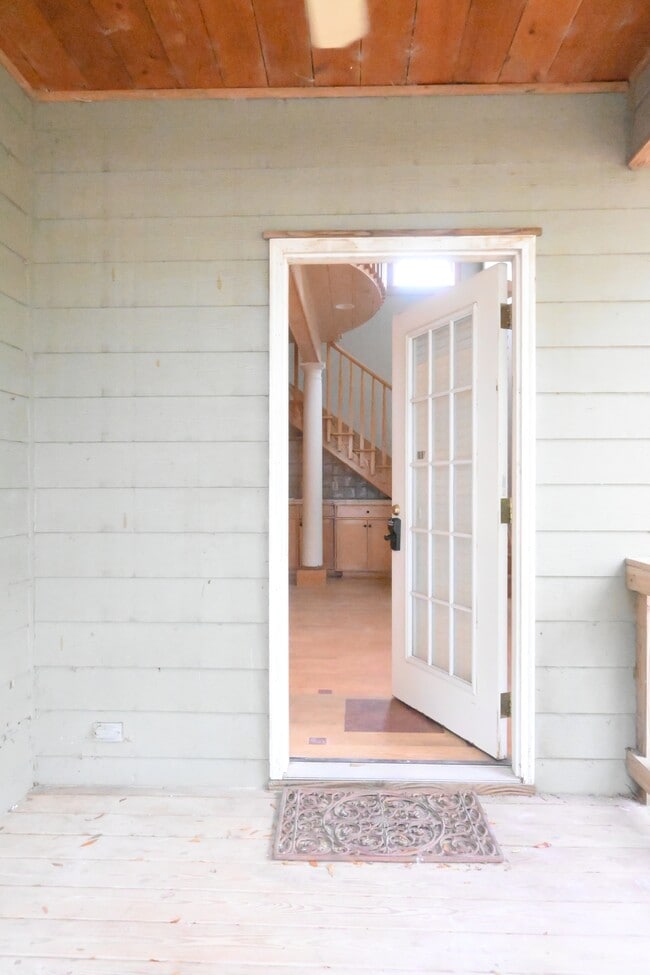 Building Photo - 1154 Cottage Rd