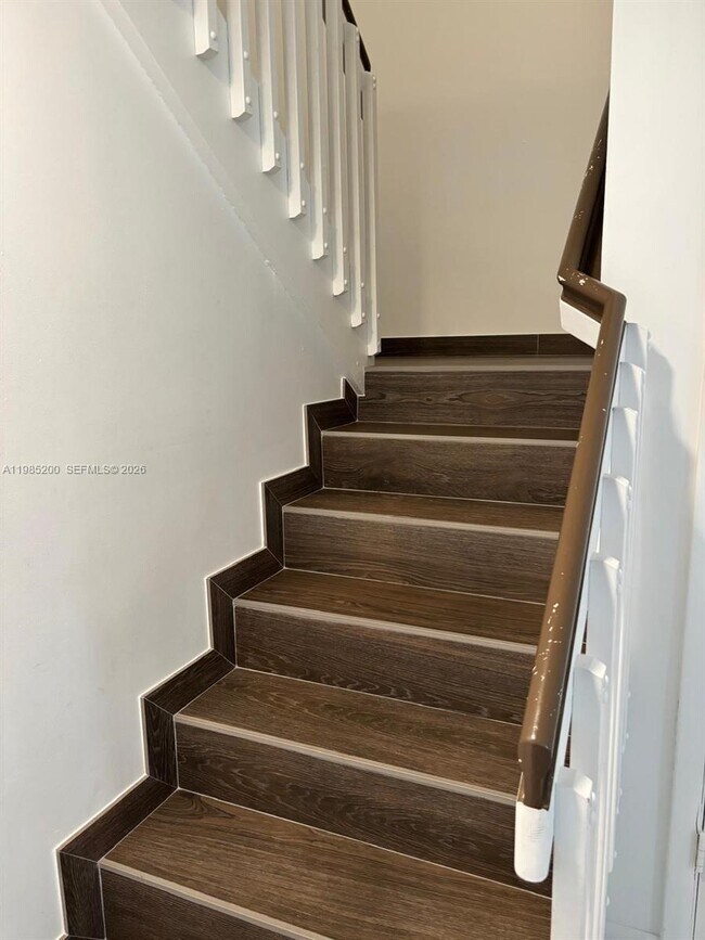 Foto del edificio - 133 Riviera Cir