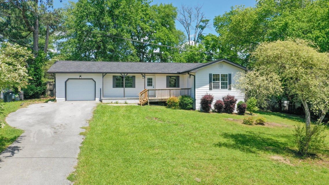 Primary Photo - 129 Hiawatha Cir