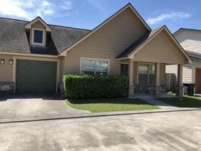 Building Photo - 21463 E Wallis Dr