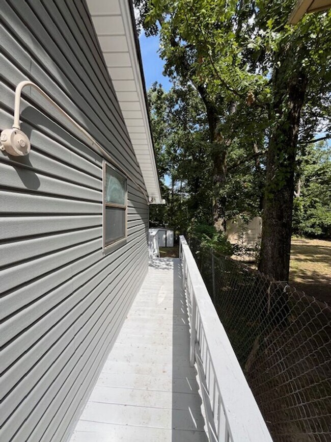 Foto del edificio - Energy Efficient 3 Bedroom 2 Bathroom hous...