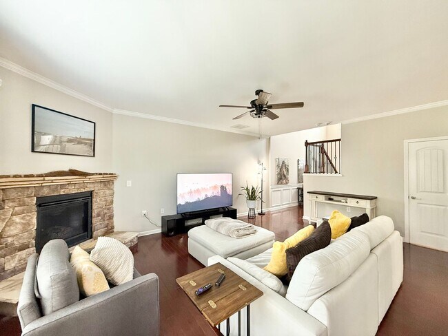 Foto del edificio - Spacious 3BD, 2.5BA Brier Creek Townhome i...