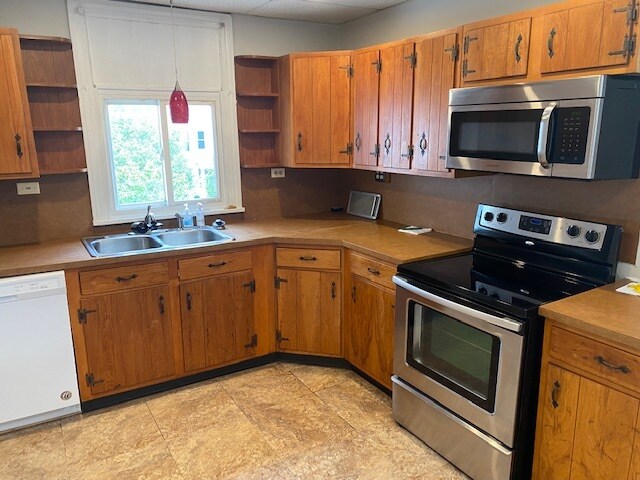 Kitchen - 151 W Main St