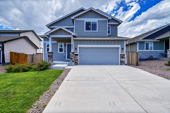 Building Photo - $2,300.00, 3 Beds, 2.5 Baths, Single Famil...