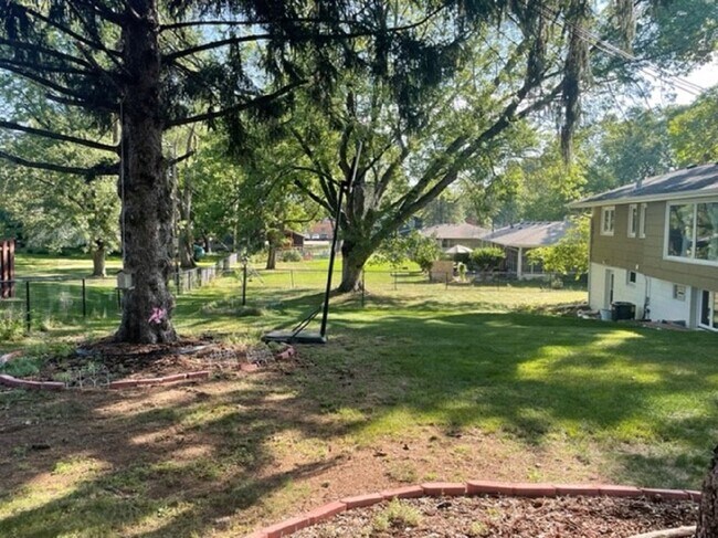 Foto del edificio - 401 Rhode Island Ave S