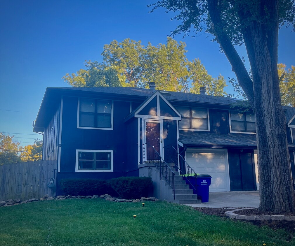Primary Photo - 8545 England St