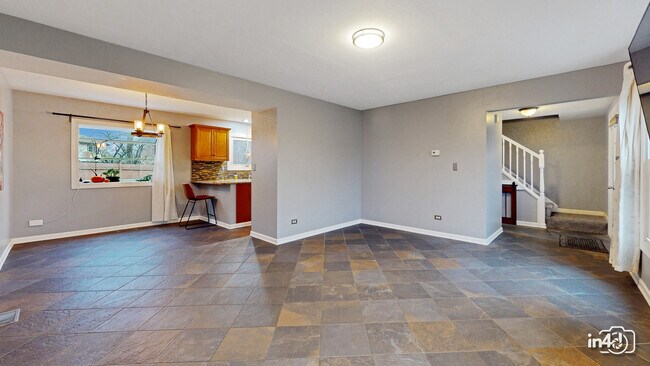 Foto del edificio - 239 Capitol Dr