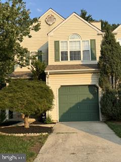 Foto del edificio - 922 Glackens Ln