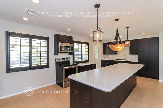 Foto del edificio - 213 E Carson Cir