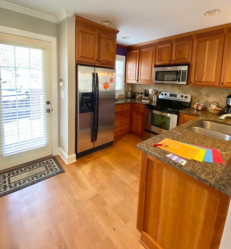 209 Calhoun St, Clemson, SC 29631 Townhome Rentals in Clemson SC