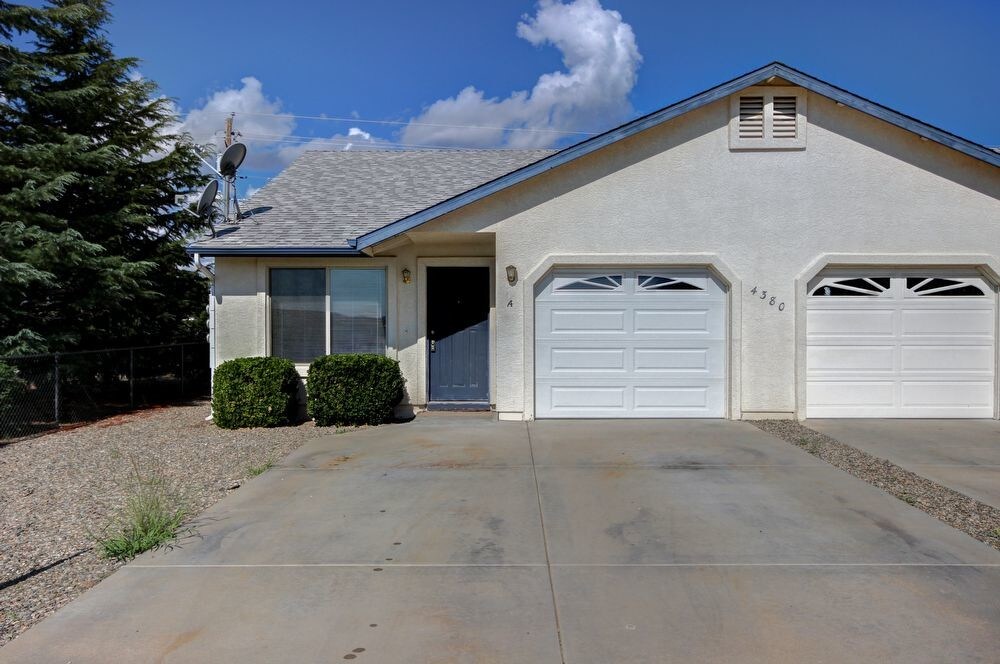 Primary Photo - 2 bedroom unit in triplex