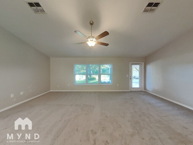 Foto del edificio - 7328 Landmark Dr