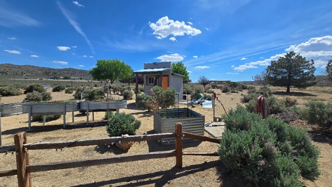 Foto del edificio - 5800 Peak Rd