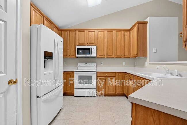 Foto del edificio - 6219 Black Willow Dr