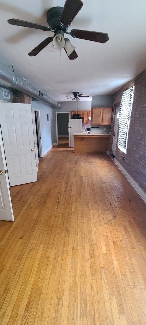 Foto del edificio - 1340 W 18th Pl