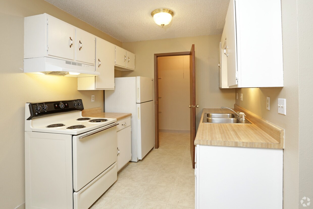 Legacy Apartments Apartments in Des Moines, IA