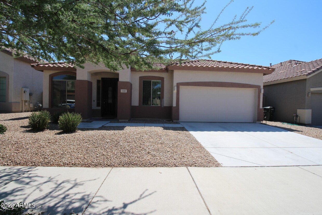 Primary Photo - 2419 W Crimson Terrace