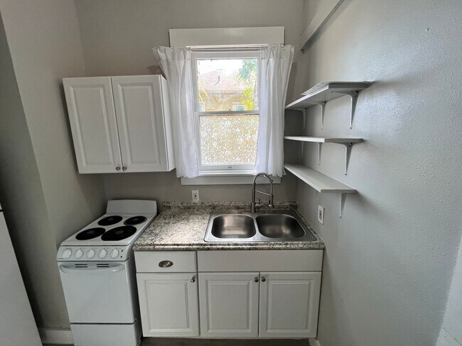 Foto del edificio - Gorgeous Studio Near The Pearl!